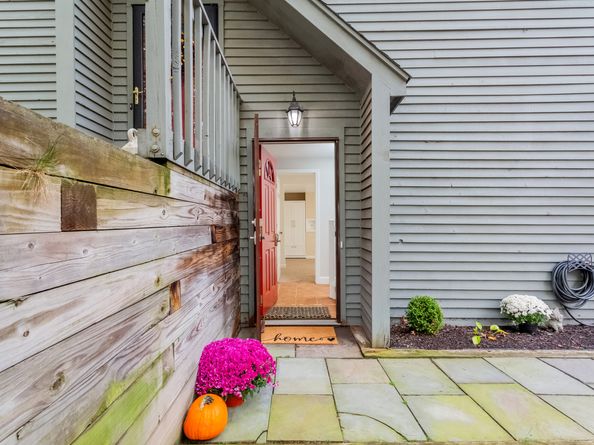 4 Pond View Drive 4, Brookfield CT 06804