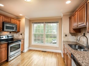 32 Crows Nest Lane 23, Danbury CT 06810