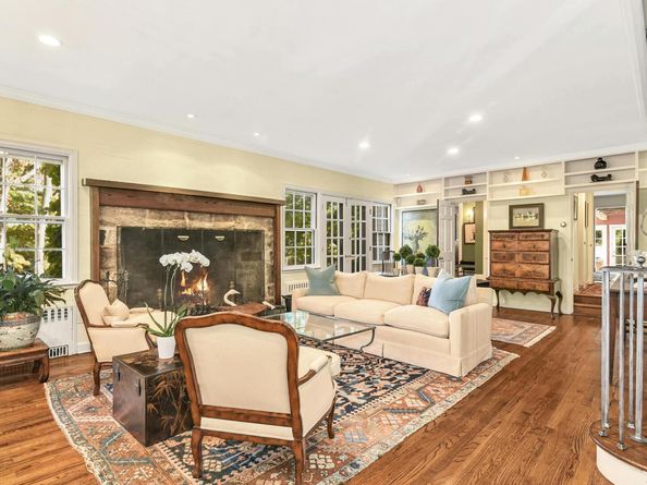 204 Parade Hill Road, New Canaan CT 06840