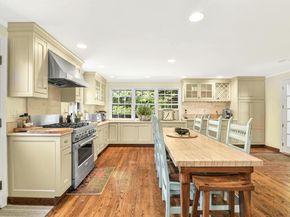 204 Parade Hill Road, New Canaan CT 06840