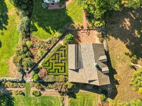 204 Parade Hill Road, New Canaan CT 06840