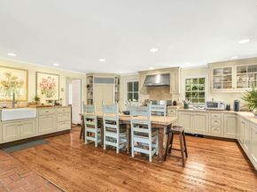 204 Parade Hill Road, New Canaan CT 06840