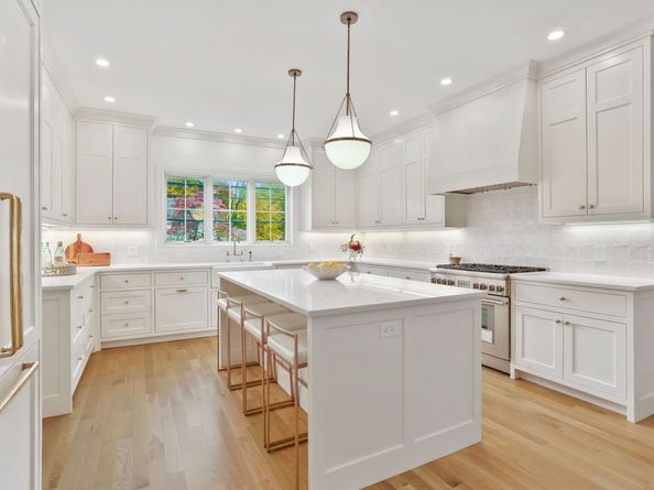 15 Barton Road, Fairfield CT 06824