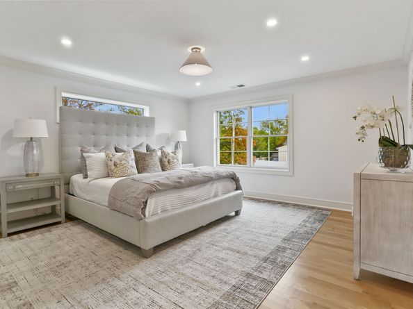 15 Barton Road, Fairfield CT 06824