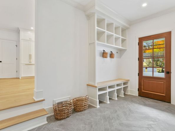 15 Barton Road, Fairfield CT 06824