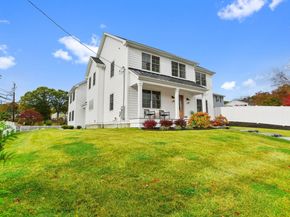 15 Barton Road, Fairfield CT 06824