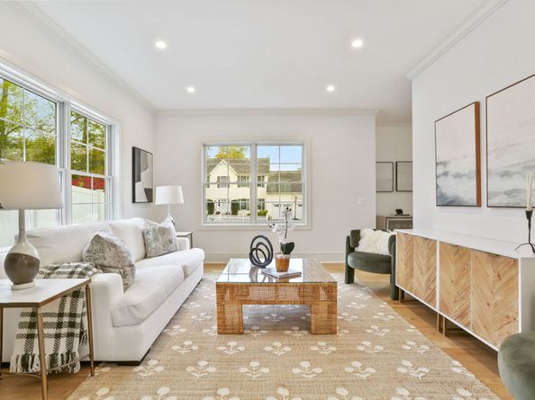 15 Barton Road, Fairfield CT 06824