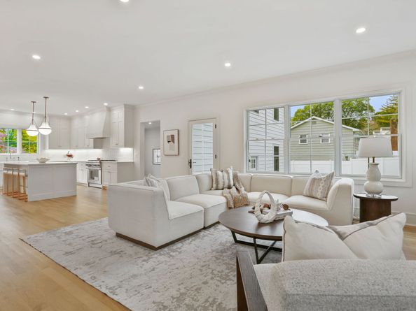 15 Barton Road, Fairfield CT 06824