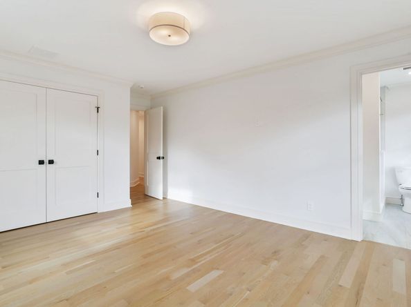 15 Barton Road, Fairfield CT 06824