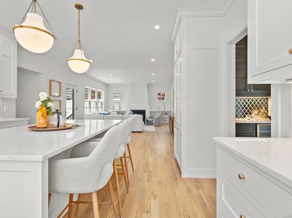15 Barton Road, Fairfield CT 06824