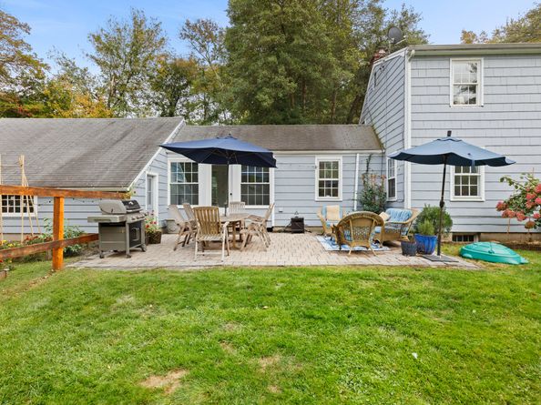 357 Jelliff Mill Road, New Canaan CT 06840
