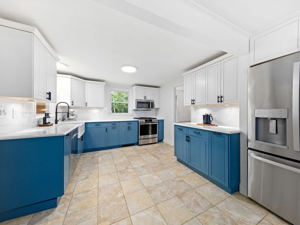 357 Jelliff Mill Road, New Canaan CT 06840