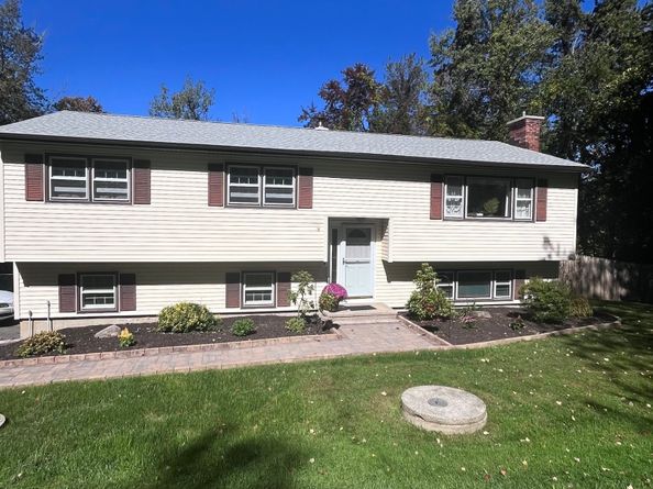 9 Birch Road, Danbury CT 06811