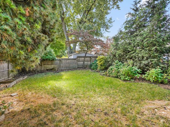 15 Mathews Street, Stamford CT 06902