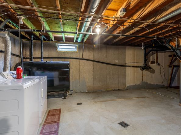47 Mist Hill Drive, Brookfield CT 06804