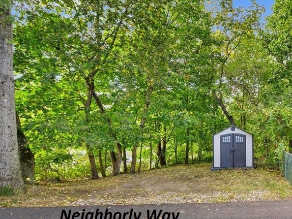 207 Sheephill Road, Greenwich CT 06878