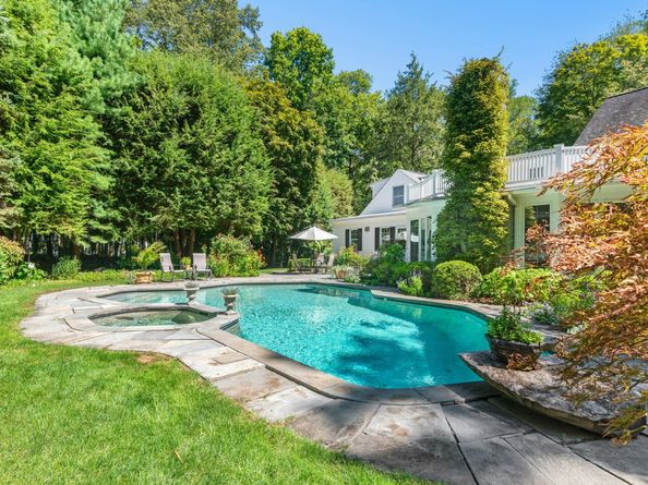 51 Reeder Lane, New Canaan CT 06840