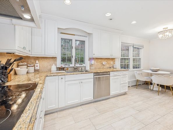 42 Hannahs Road, Stamford CT 06903