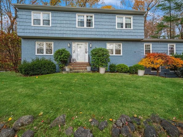 42 Hannahs Road, Stamford CT 06903