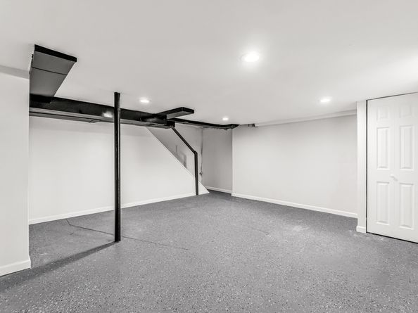 32 Hill Street, Shelton CT 06484