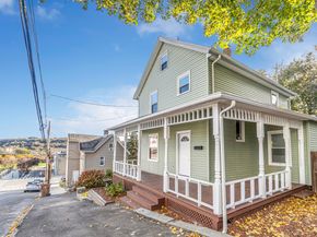 32 Hill Street, Shelton CT 06484