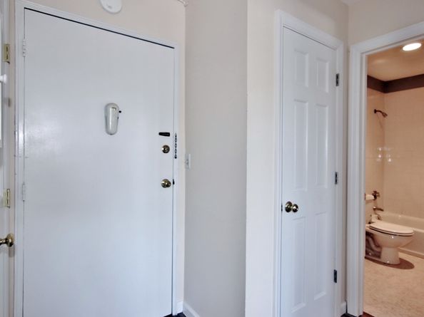 43 Crescent Street APT 11, Stamford CT 06906