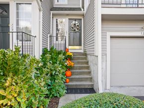 121 Paugusett Circle, Trumbull CT 06611