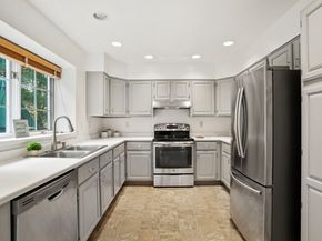 121 Paugusett Circle, Trumbull CT 06611