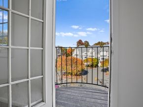 121 Paugusett Circle, Trumbull CT 06611