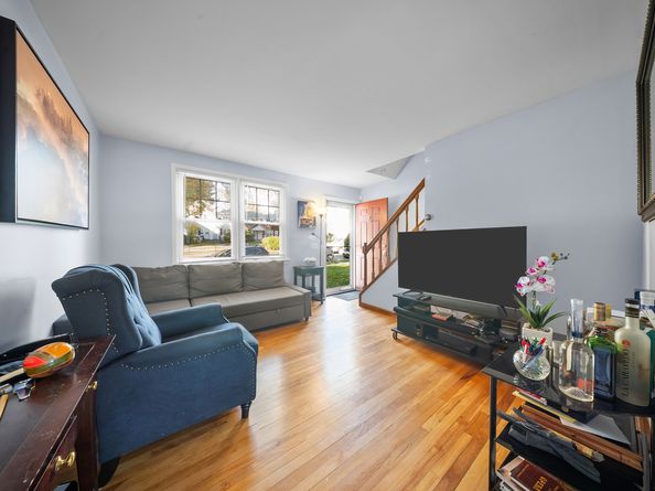 274 Sylvan Knoll Road, Stamford CT 06902