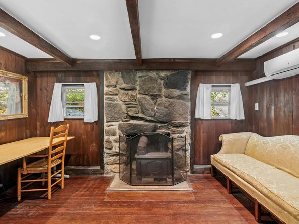 492 Newtown Turnpike, Weston CT 06883