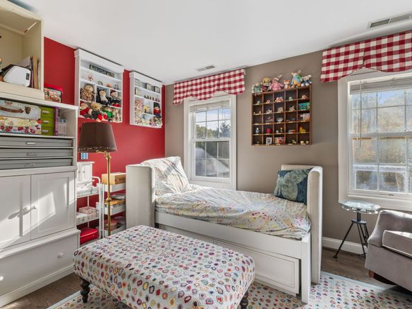 4 Abbey Lane, Newtown CT 06470