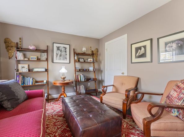 4 Abbey Lane, Newtown CT 06470