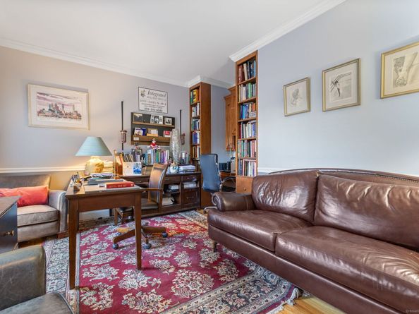 4 Abbey Lane, Newtown CT 06470