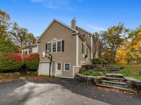 4 Abbey Lane, Newtown CT 06470