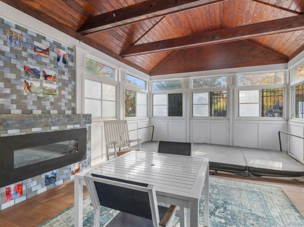 4 Abbey Lane, Newtown CT 06470