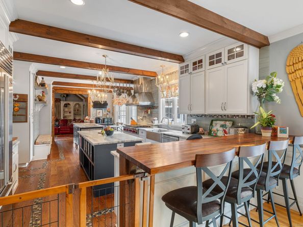 4 Abbey Lane, Newtown CT 06470
