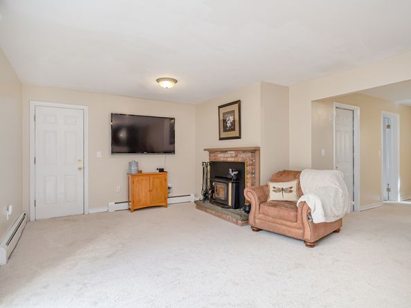 27 Spring Hill Lane, Bethel CT 06801