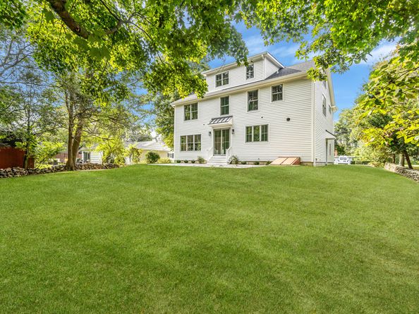 264 Harvester Road, Fairfield CT 06825