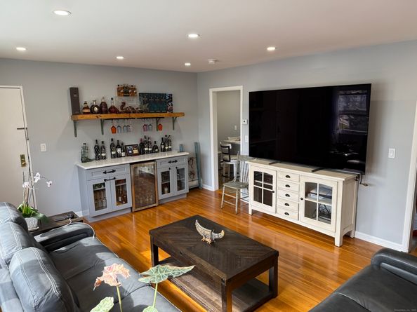 230 Cherry Hill Drive 2B, Bridgeport CT 06606