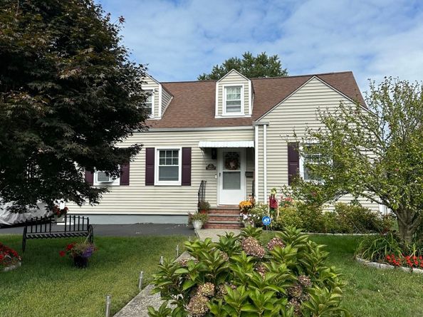 165 Nutmeg Road, Bridgeport CT 06610