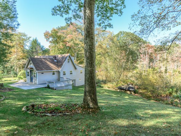 81 Picketts Ridge Road, Redding CT 06896