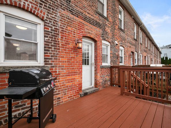 25 Brown Avenue 25, Stamford CT 06902