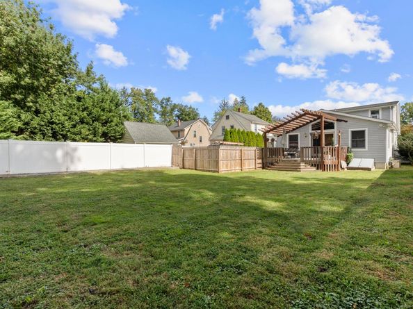 7 Hadik Parkway, Norwalk CT 06854