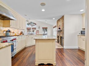 7 Hadik Parkway, Norwalk CT 06854