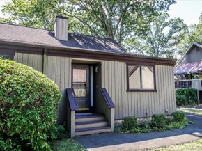 663 North Trail A, Stratford CT 06614