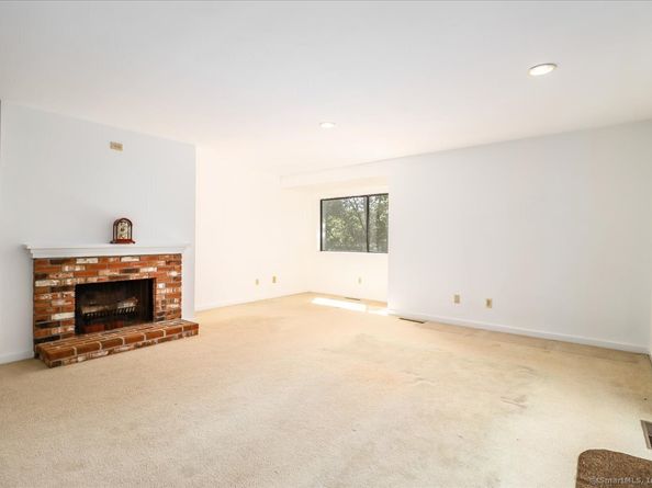 663 North Trail A, Stratford CT 06614