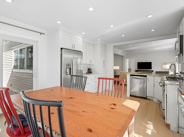 124 Riverside Avenue Apt 2, Westport CT 06880