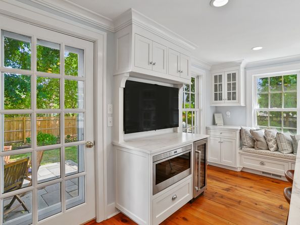 215 Old Post Road, Fairfield CT 06824
