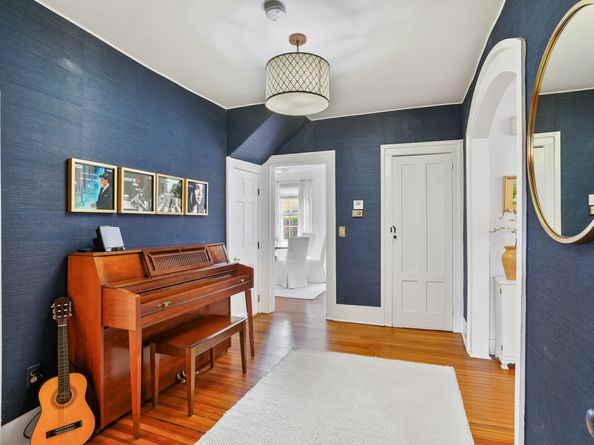215 Old Post Road, Fairfield CT 06824